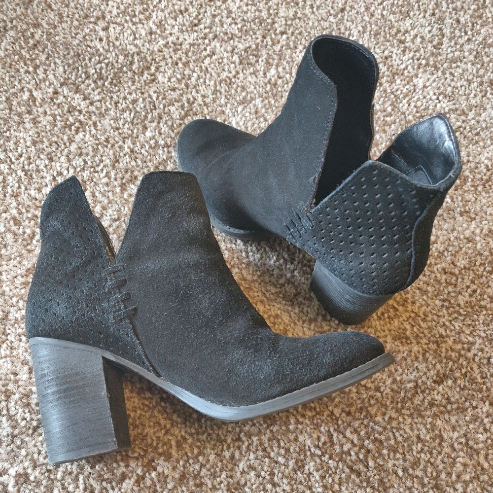 Steve Madden ankle booties